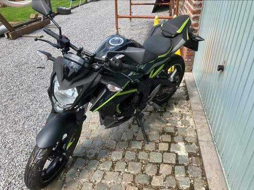 Kawasaki z125 état neuf 550km, Motos, Motos | Kawasaki, Particulier, Naked bike, jusqu'à 11 kW, 1 cylindre