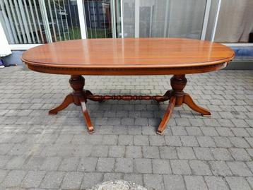 Franse houten eet tafel  beschikbaar voor biedingen