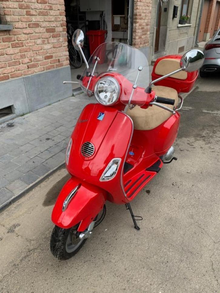 VESPA LX 125ie, Fietsen en Brommers, Scooters | Vespa, Zo goed als nieuw, Vespa LX, Ophalen