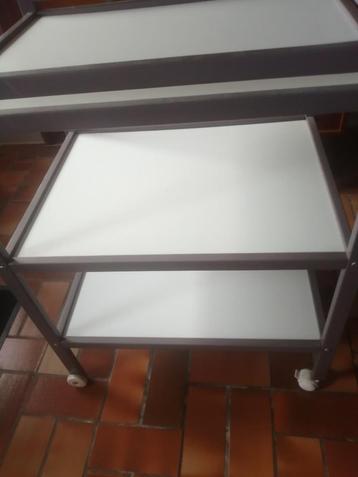 Table à langer  beschikbaar voor biedingen