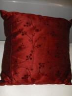 2 coussins satinés de 38x38 cm avec tirette., Enlèvement ou Envoi, Neuf, Carré