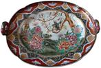 Oosterse serveerschaal. in porselein, Ophalen