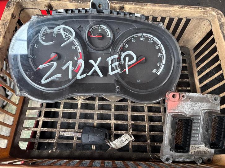 KIT DE DEMARRAGE OPEL CORSA D 1200 ESSENCE EURO 4, Auto-onderdelen, Elektronica en Kabels, Opel, Gebruikt, Ophalen