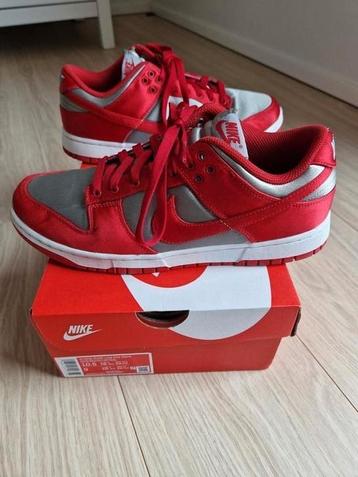 Sneaker Nike Dunk Low ESS rood/grijs satin maat 42,5  beschikbaar voor biedingen