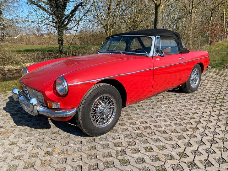 MGB bouwjaar 1963 Lepeldeuren, Auto's, MG, Particulier, B, Benzine, Handgeschakeld, Rood, Ophalen