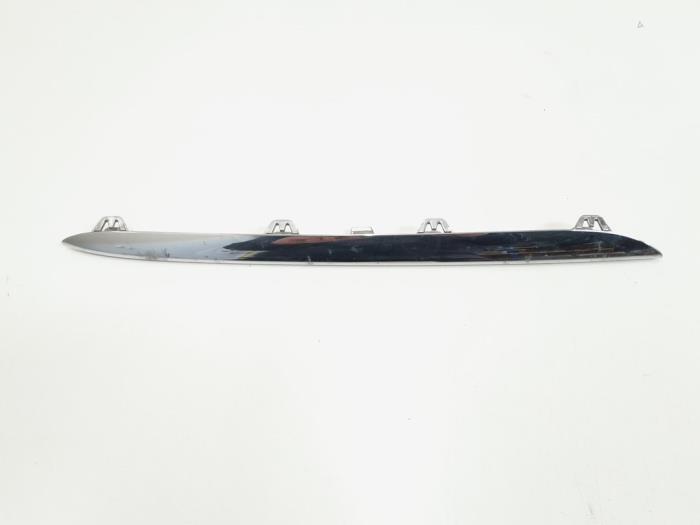 Cadre de calandre d'un Mercedes A-Klasse, Autos : Pièces & Accessoires, Carrosserie & Tôlerie, Mercedes-Benz, Utilisé, 3 mois de garantie