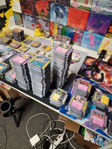 Bulk Pokémon kaarten (holo's & reverse holo's in pakjes) beschikbaar voor biedingen