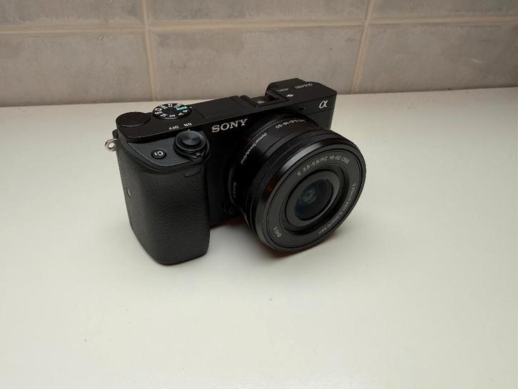 Sony A6400 + E PZ 16-50mm f/3.5-5.6 OSS, TV, Hi-fi & Vidéo, Appareils photo numériques, Comme neuf, Compact, Sony, Moins de 4 fois