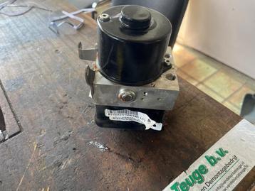 ABS Pomp van een BMW 3-Serie beschikbaar voor biedingen