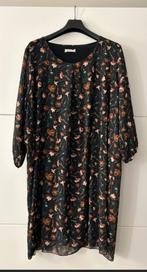 Paprika zwart kleed met grote bloemen, Kleding | Dames, Grote Maten, Ophalen of Verzenden, Zo goed als nieuw, Paprika, Jurk