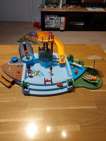 Playmobil Openluchtzwembad met glijbaan (4858), Kinderen en Baby's, Speelgoed | Playmobil, Ophalen, Gebruikt