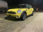 Mini Cooper Cabrio benzine 1.6, Auto's, Mini, Voorwielaandrijving, Zwart, Cabriolet, Leder en Stof