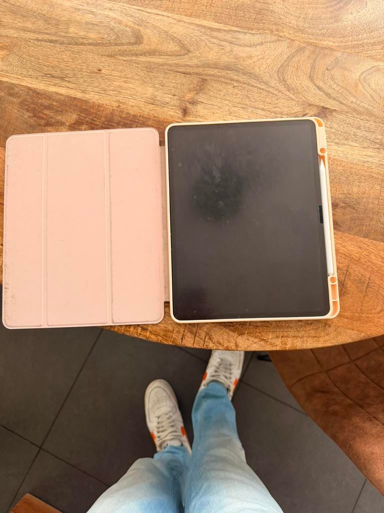 Ipad air 13” 256 gb met apple pencil pro, Computers en Software, Apple iPads, Ophalen, Zo goed als nieuw, 256 GB