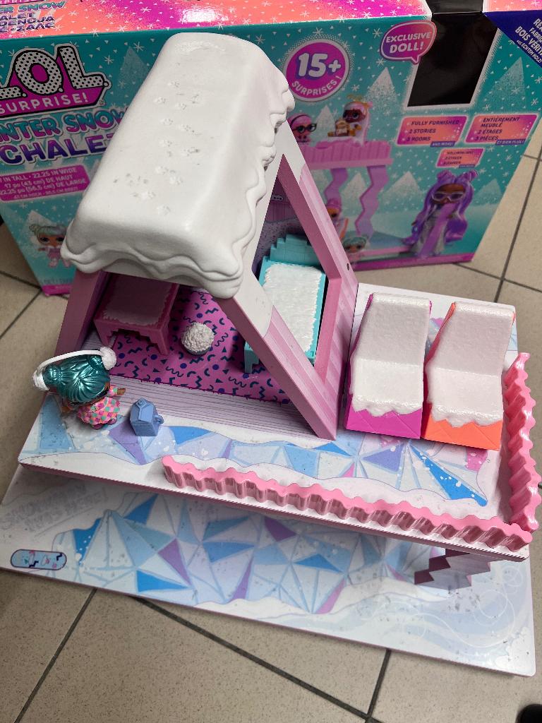 Winter snow chalet LOL surprise, Enlèvement, Comme neuf, Maison de poupées