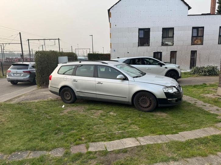 Volkswagen Passat 2.0 TDI, Autos, Volkswagen, Particulier, Passat, Diesel, Euro 5, Berline, 5 portes, Boîte manuelle, Argent ou Gris