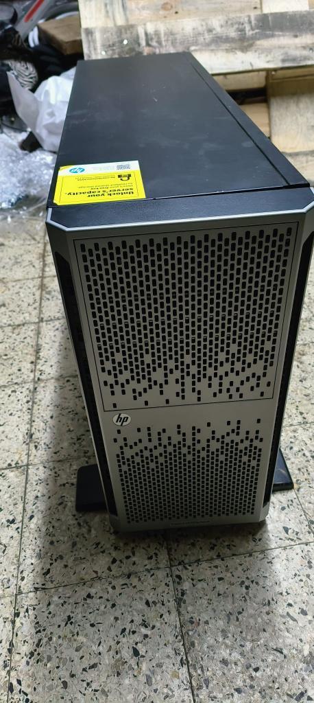 3 verschillende servertorens, Computers en Software, Serverkasten, Gebruikt, Ophalen