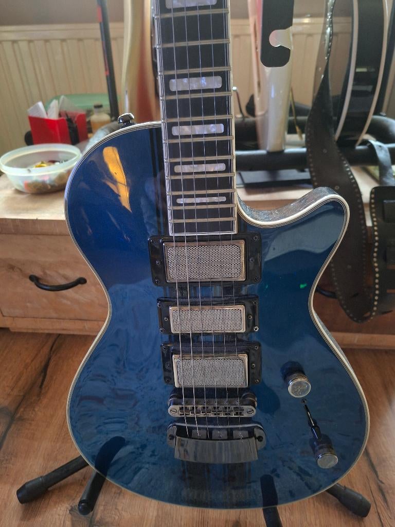 Hagstrom Ultra Max Special Deep Space Blue Metallic, Musique & Instruments, Instruments à corde | Guitares | Électriques, Comme neuf