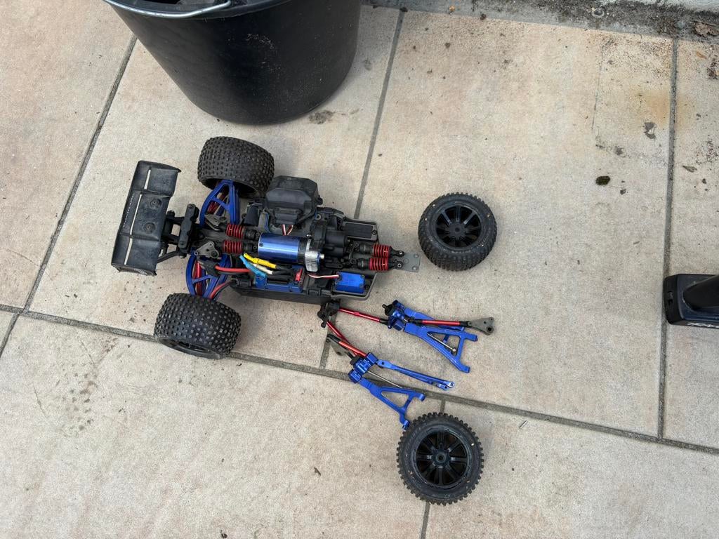 E-revo vxl 1/16, Gebruikt, Auto offroad, Schaal 1:16, Ophalen