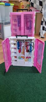 Armoire Barbie, Enlèvement