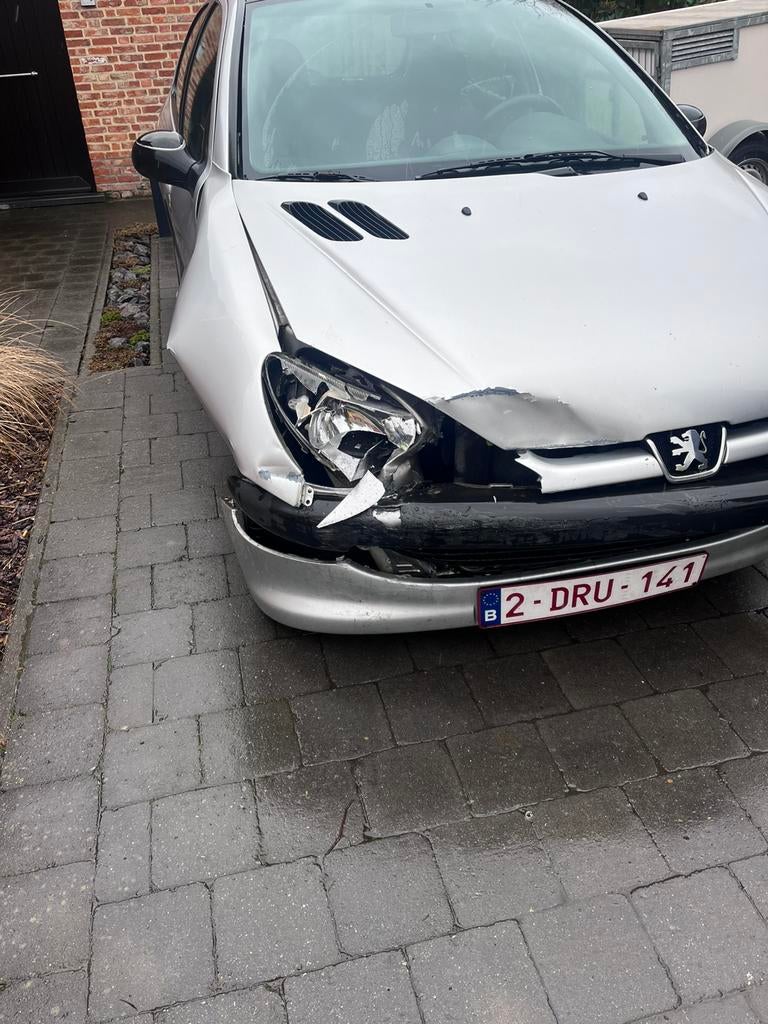 Peugeot 206 - schade - goed voor onderdelen, Autos, Peugeot, Achat, Boîte manuelle, 5 portes, Particulier
