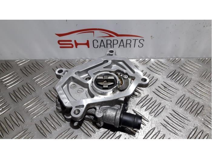 Vacuumpomp (Benzine) van een Mercedes GLA, Auto-onderdelen, Motor en Toebehoren, Mercedes-Benz, Gebruikt, 3 maanden garantie, Ophalen of Verzenden