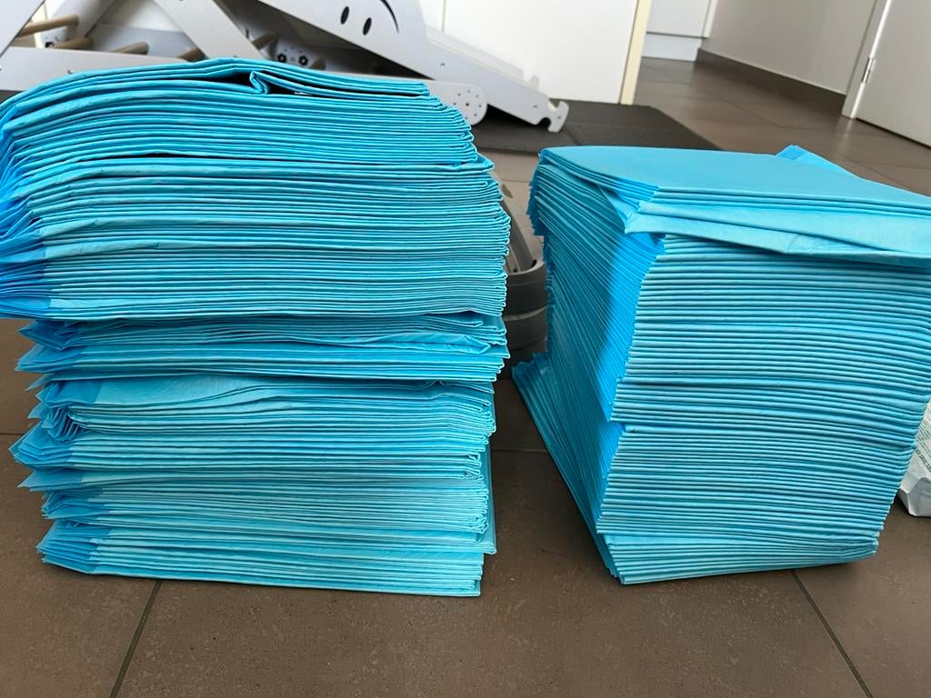 Trainigpads 58x58 meer dan 180 stuks, Dieren en Toebehoren, Ophalen of Verzenden, Zo goed als nieuw