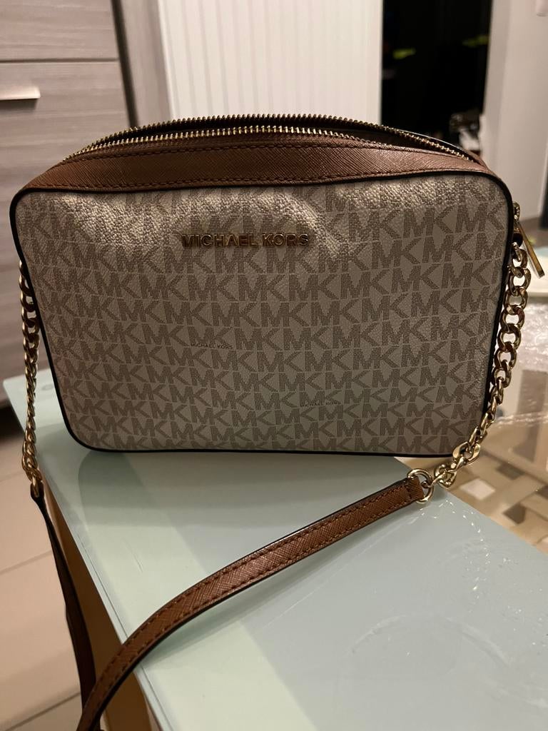 Michael Kors grote schoudertas, Handtassen en Accessoires, Tassen | Damestassen, Ophalen, Gebruikt, Schoudertasje