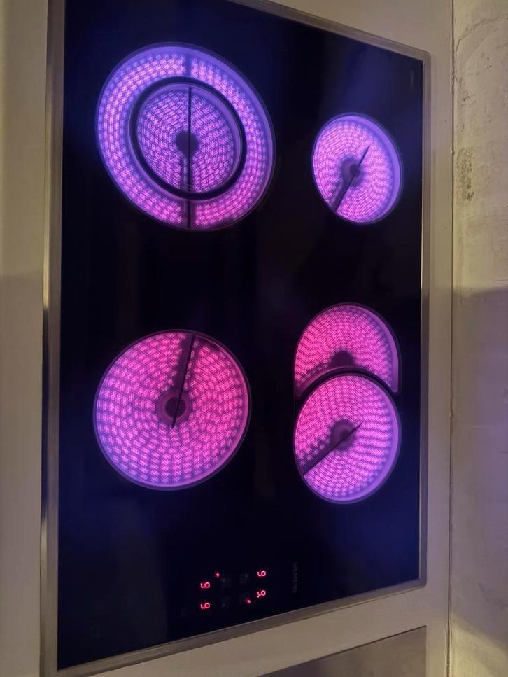 Keramische kookplaat Siemens, Electroménager, Tables de cuisson, Enlèvement, Utilisé, 5 zones de cuisson ou plus, Encastré