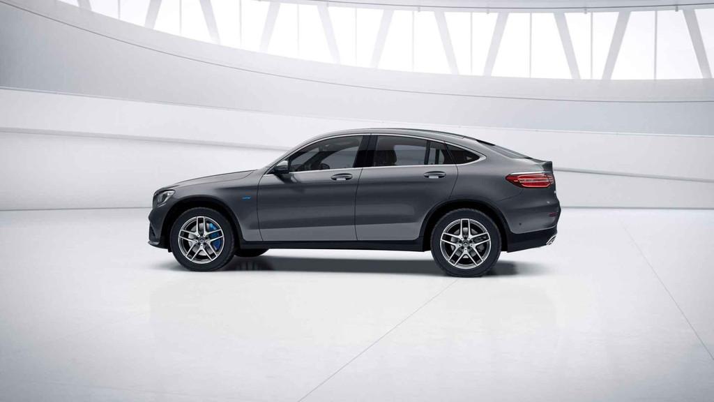 Mercedes-Benz GLC-Klasse 350 e 4MATIC Coupé AMG Line | Pano, Auto's, Automaat, Gebruikt, Euro 6, 2000 kg