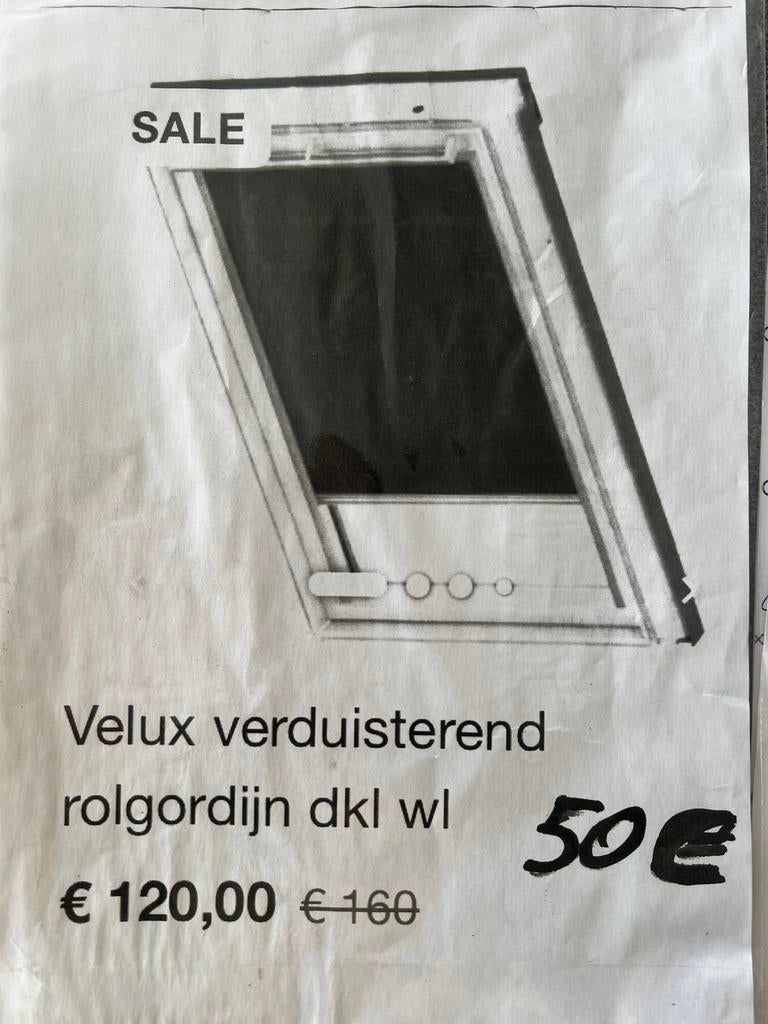 Verduisterend zonnewerend rolgordijn van het merk Velux, Ophalen, Zo goed als nieuw