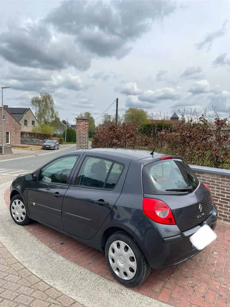 Renault Clio 1.2i 16v Community essence, Achat, Entretenue par le concessionnaire, Particulier, Alarme