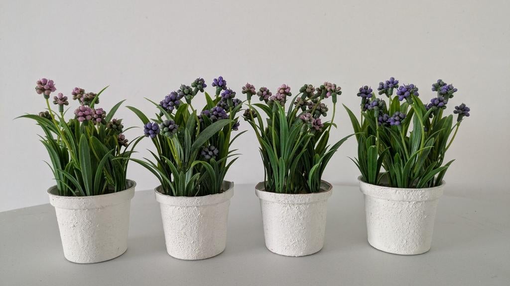 4 petites plantes artificielles, Comme neuf