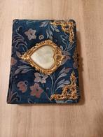 Ancien album photo, Enlèvement