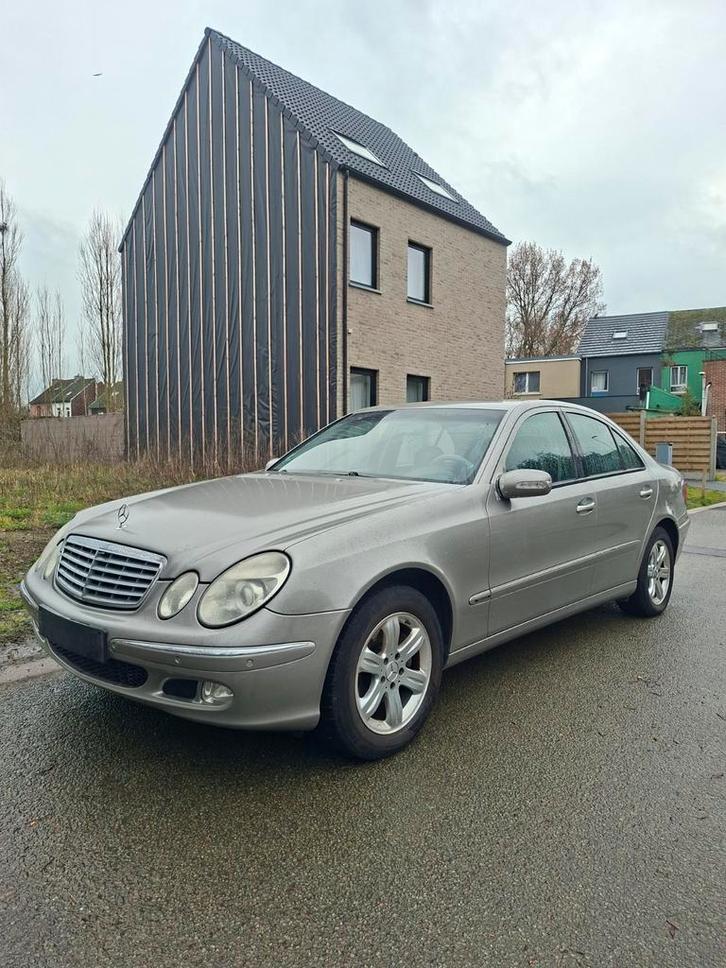 Mercedes E220 150pk Euro-4  start en rijd perfect!, Auto's, Mercedes-Benz, Particulier, E-Klasse, ABS, Adaptieve lichten, Adaptive Cruise Control