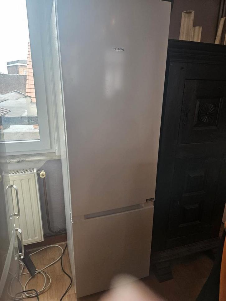 Valberg witte koelkast 262L, Elektronische apparatuur, Koelkasten en IJskasten, Ophalen