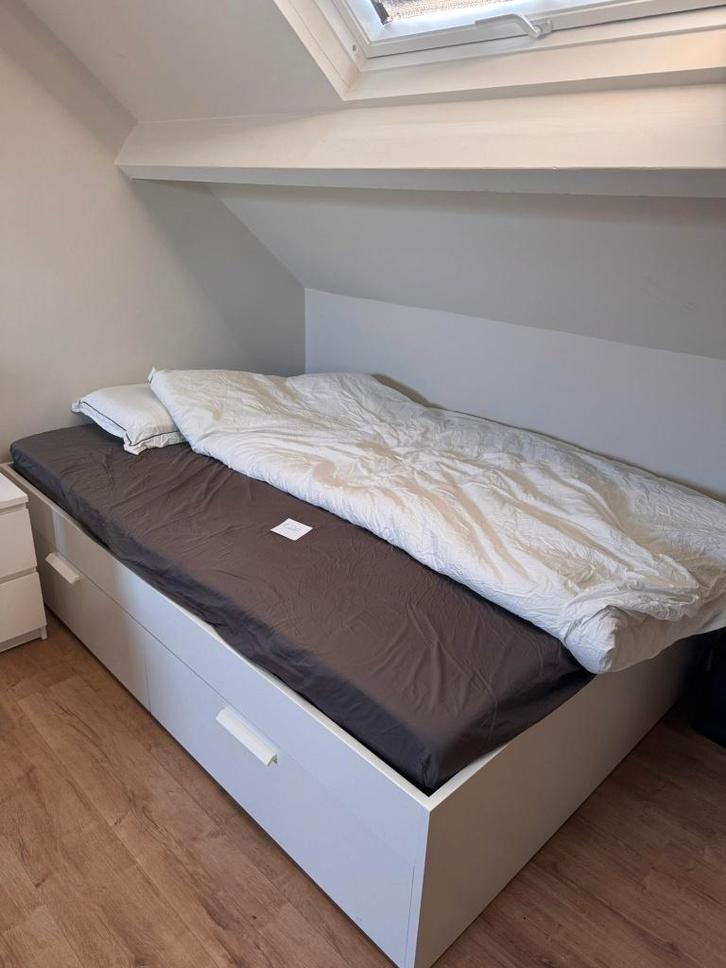 IKEA BRIMNES-bed (140x200) + LÖNSET-bedbodem + ÅBYGDA-matras, Huis en Inrichting, Slaapkamer | Bedden, Zo goed als nieuw, 140 cm