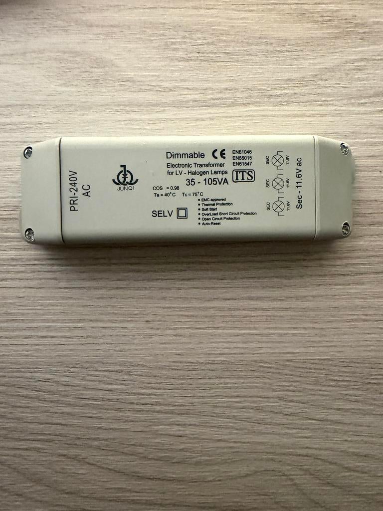 Junqi 240V-12V transformator, Hobby en Vrije tijd, Elektronica-componenten, Gebruikt, Ophalen of Verzenden