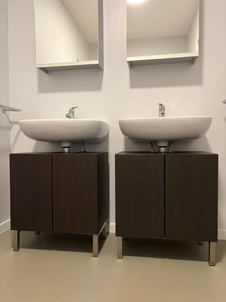 Badkamerkast PER STUK TE KOOP - zwartbruin van IKEA, Huis en Inrichting, Badkamer | Badkamermeubels, Ophalen, 50 tot 100 cm, Zo goed als nieuw