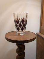 Vase en cristal de Val Saint Lambert - Cristal taillé doublé, Collections