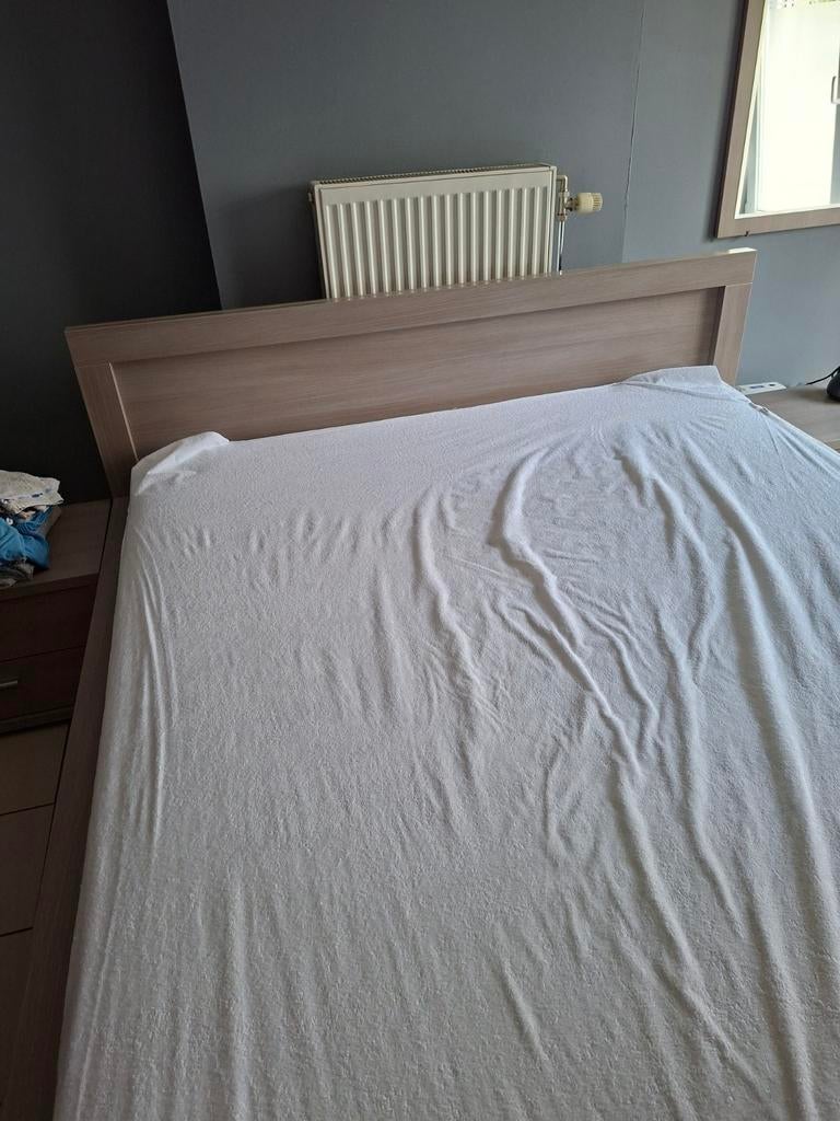 Chambre à coucher  complète 2 personnes. Gris garde robe .li, Enlèvement, Gris