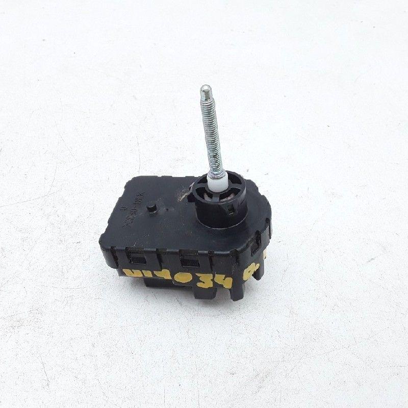 PHARE MOTEUR Toyota Yaris III (P13) (01-2010/09-2020), Utilisé, Toyota