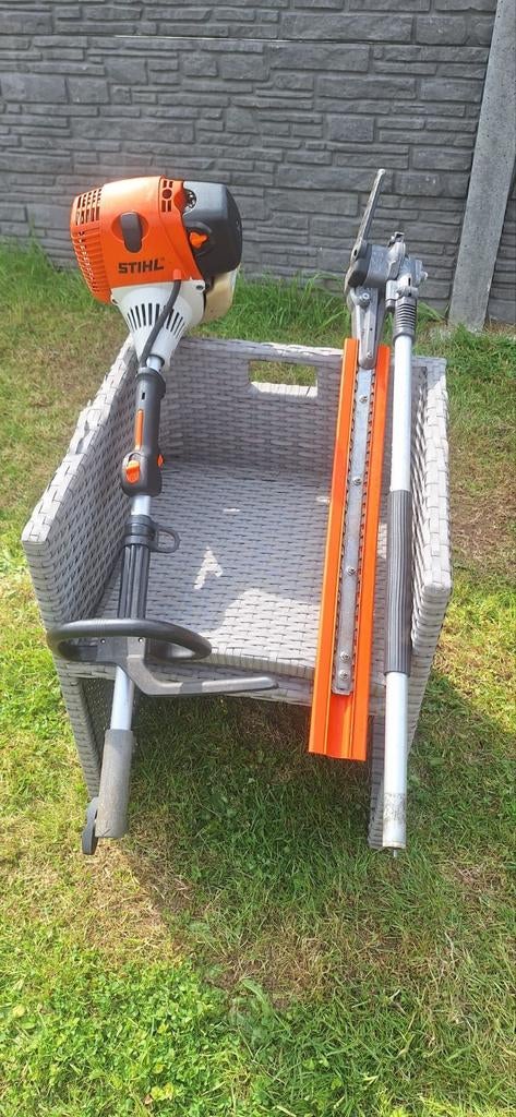 Comby stihl KM 130R avec taille haie sur perche., Jardin & Terrasse, Débroussailleuses, Enlèvement