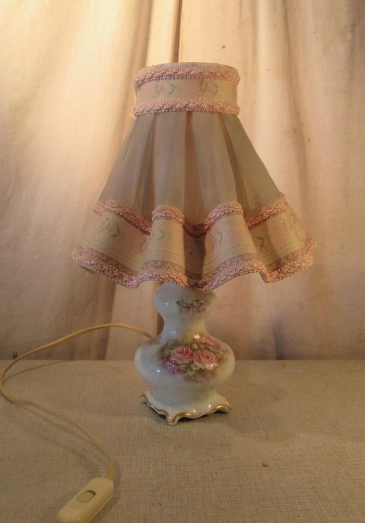 Lampe de table en porcelaine avec abat-jour rétro - 34 cm, Collections, Rétro, Enlèvement ou Envoi, Maison et Meubles