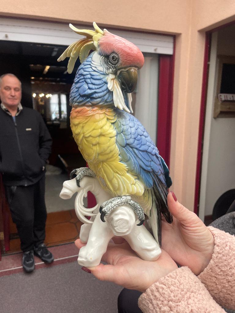 Karl Ens porseleinen papegaai, Ophalen of Verzenden, Zo goed als nieuw