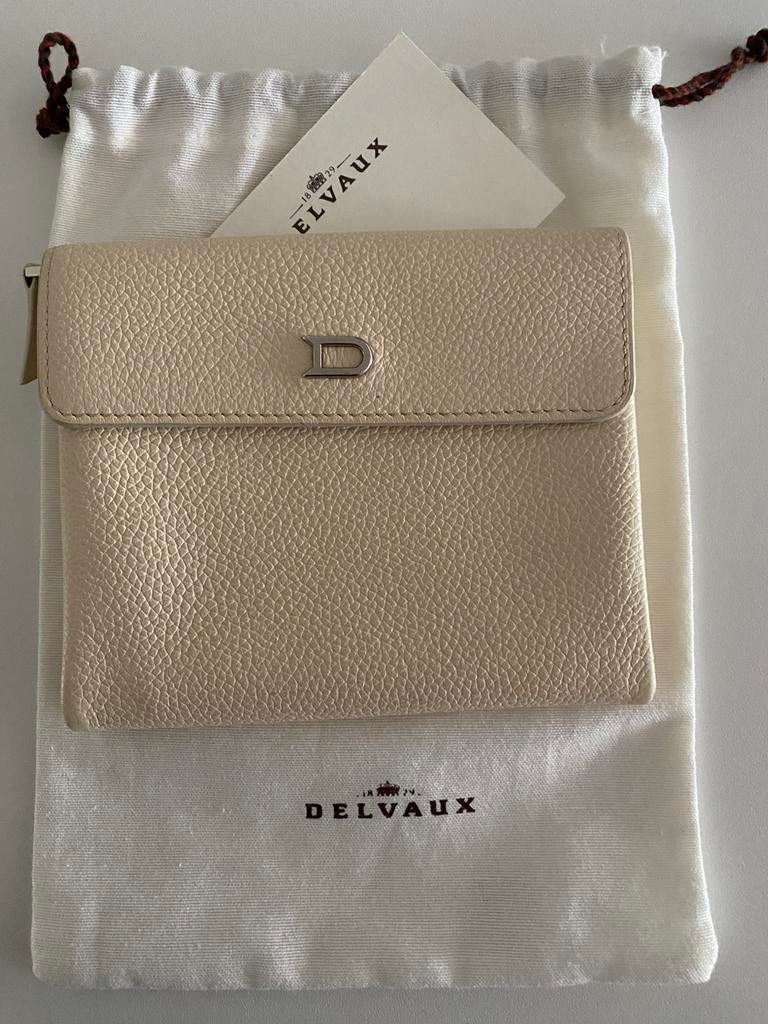 Delvaux overslag portemonnee/portefeuille in nieuwstaat, Neuf, Autres marques, Cuir, Enlèvement ou Envoi