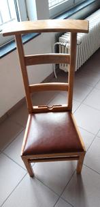 Kerkstoeltjes, Enlèvement