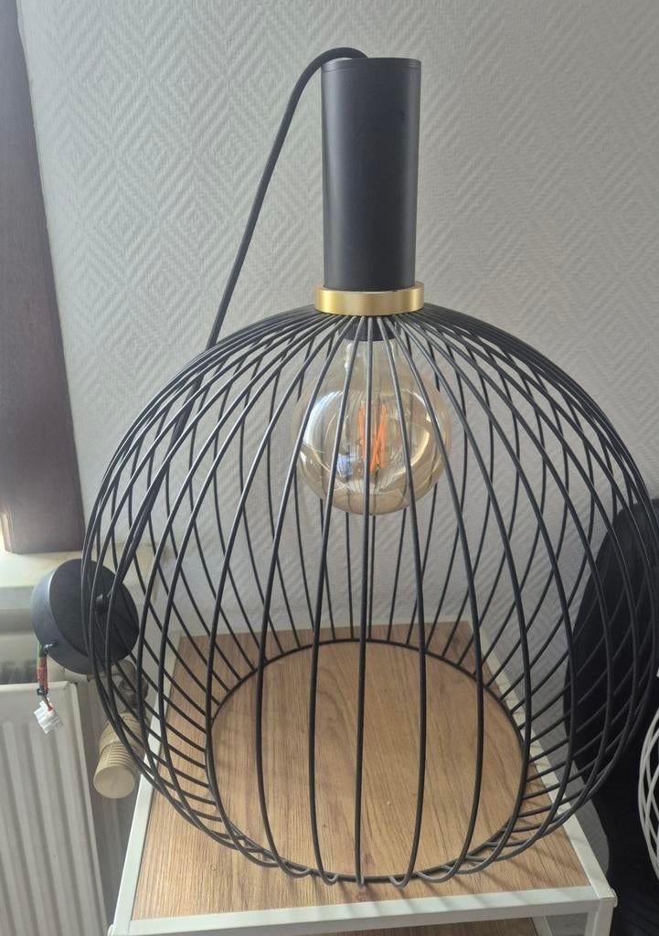 Zeer mooi lamp, Ophalen, Zwart