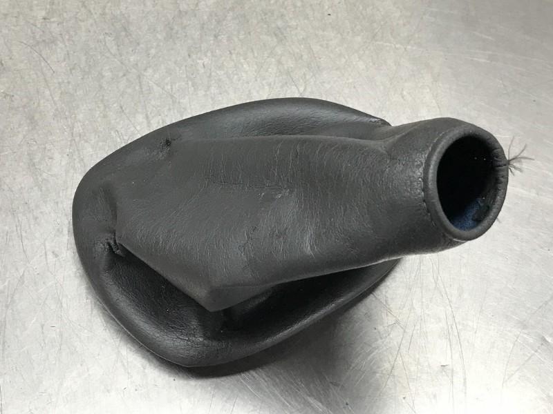 SOUFFLET LEVIER DE VITESSES Toyota Urban Cruiser, Utilisé, Toyota