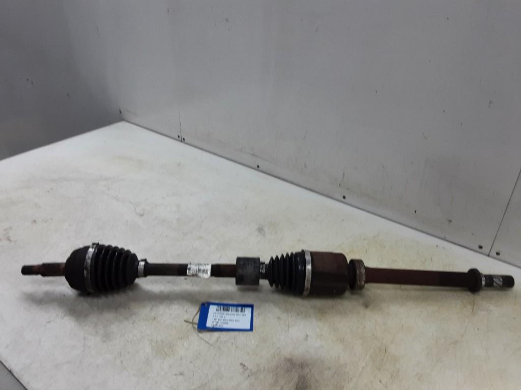 AANDRIJFAS RECHTS VOOR Dacia Duster (HS) (391008165R), Auto-onderdelen, Remmen en Aandrijving, Dacia, Gebruikt