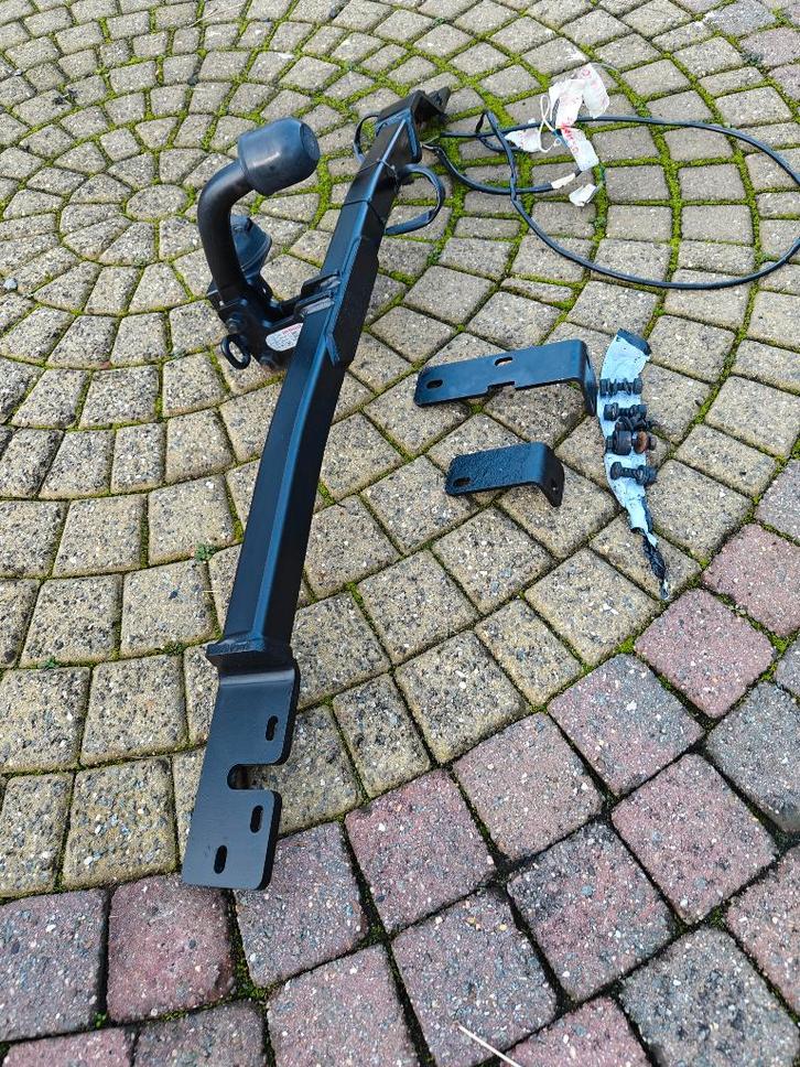 Attache remorque neuve pour twingo 1, Autos : Pièces & Accessoires, Attelages, Neuf, Enlèvement